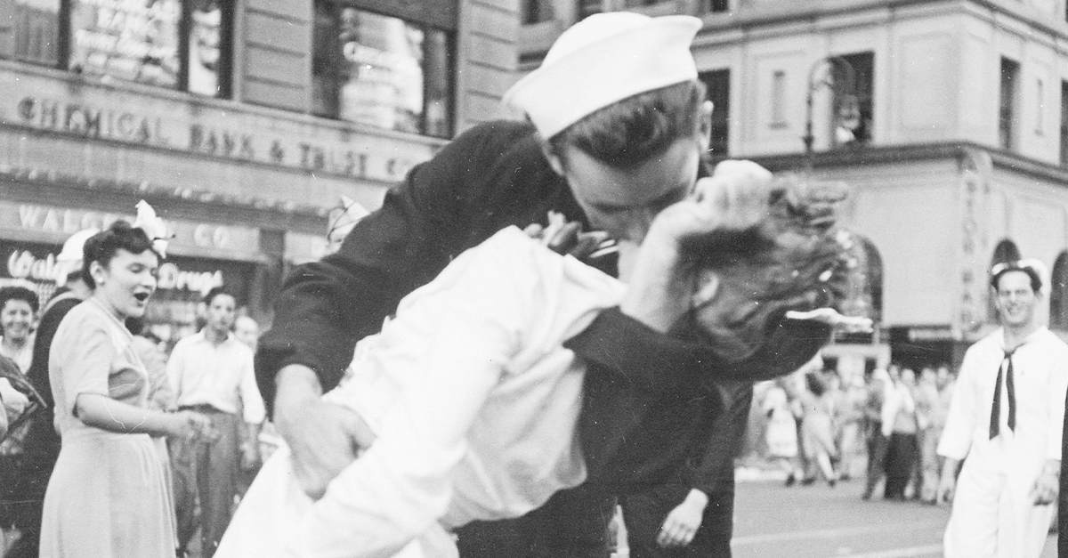 The Disturbing Story Behind One Of History's Most Famous Photos