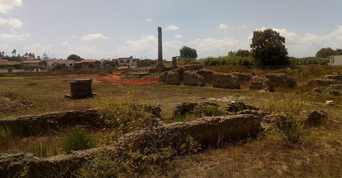 Archaeologists discovered the tomb of a Roman gladiator.
